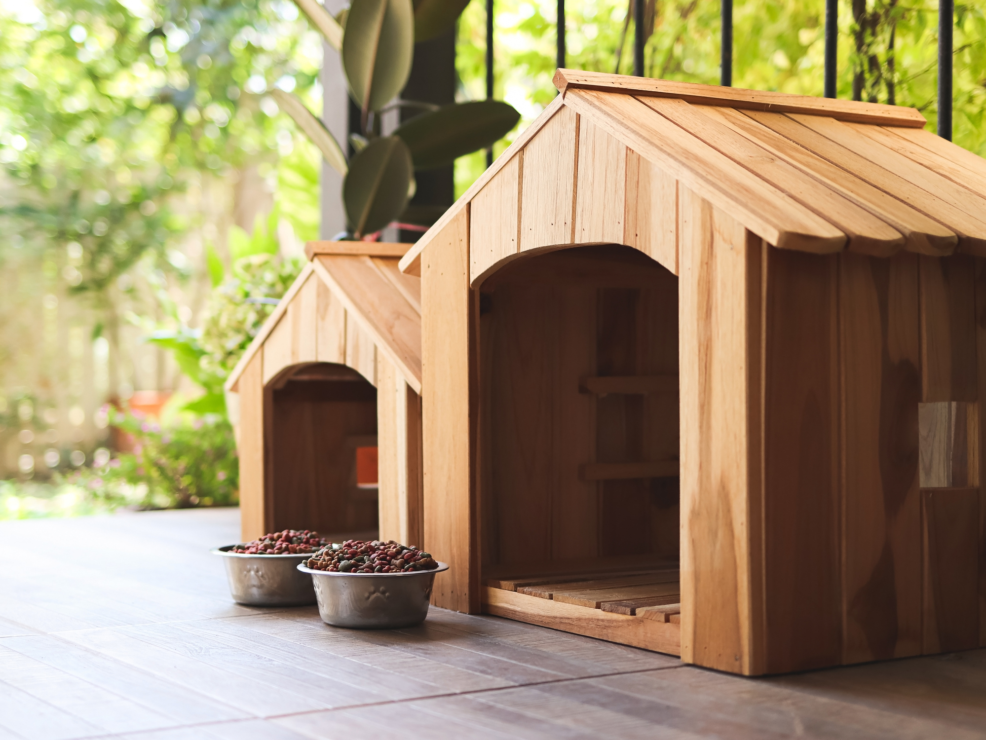 https://23800ufh.stage.cimm2.com//customerdocs/610/CATEGORY/IMG/doghouses.jpg