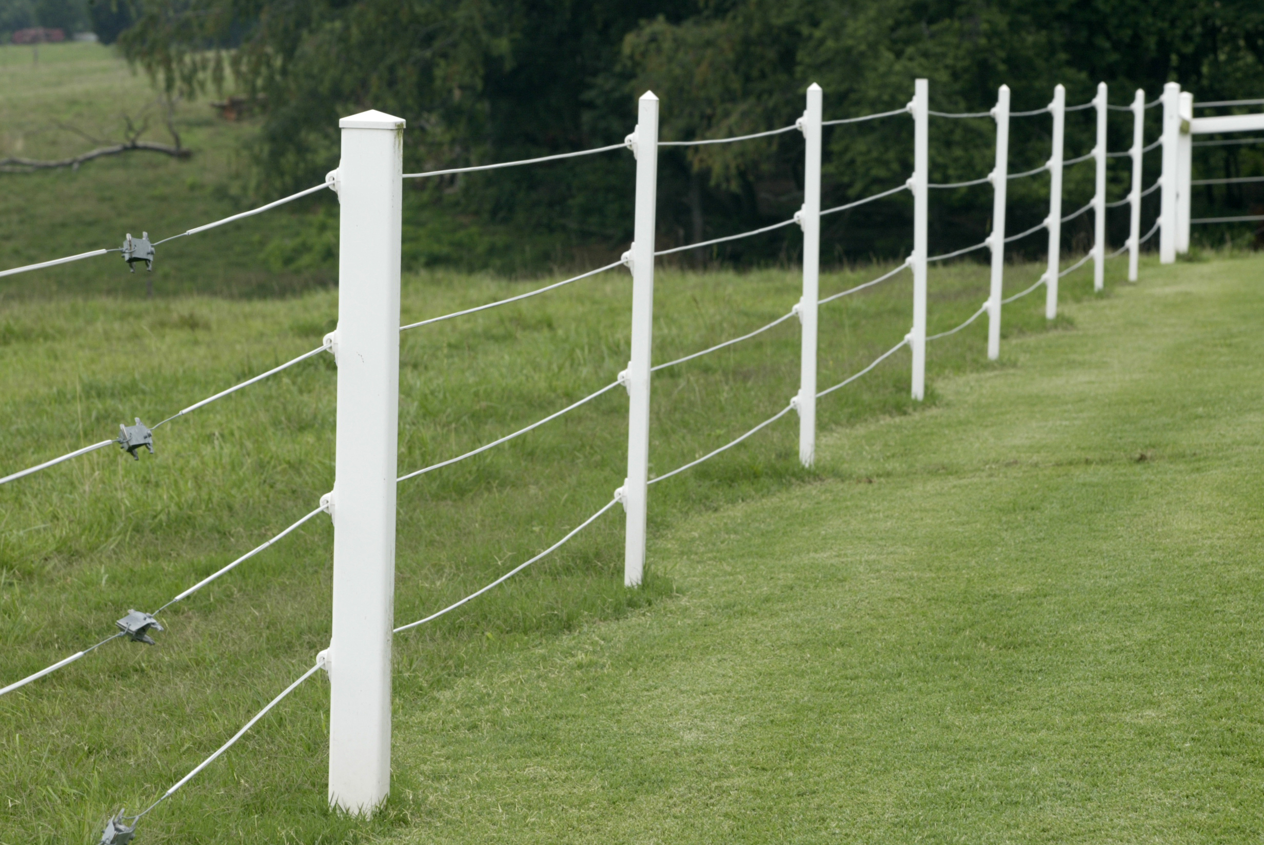 https://23800ufh.stage.cimm2.com//customerdocs/610/CATEGORY/IMG/electricfencefarm.jpg