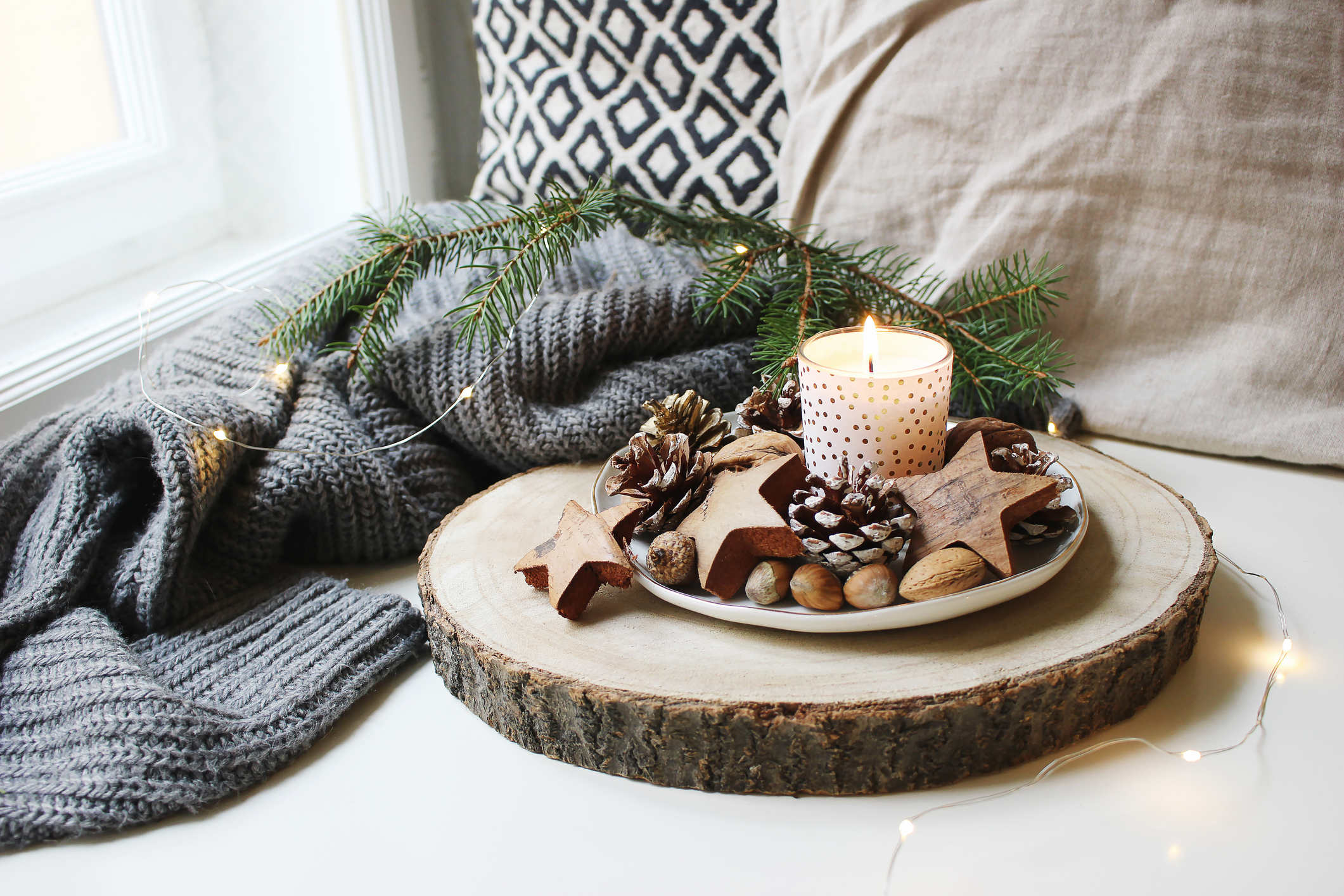 https://23800ufh.stage.cimm2.com//customerdocs/610/CATEGORY/IMG/holidaydecor.jpg