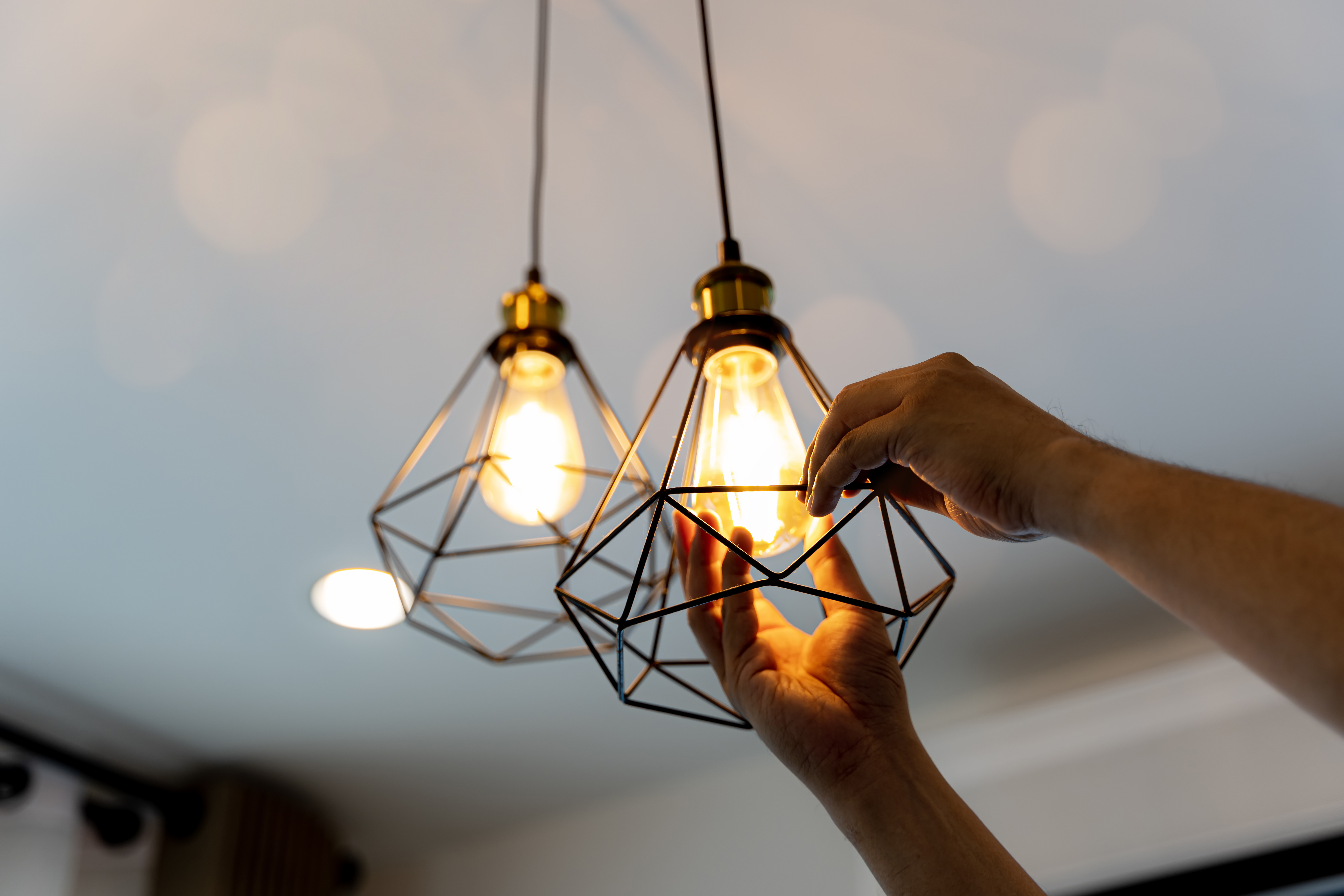 https://23800ufh.stage.cimm2.com//customerdocs/610/CATEGORY/IMG/lightbulbs.jpg