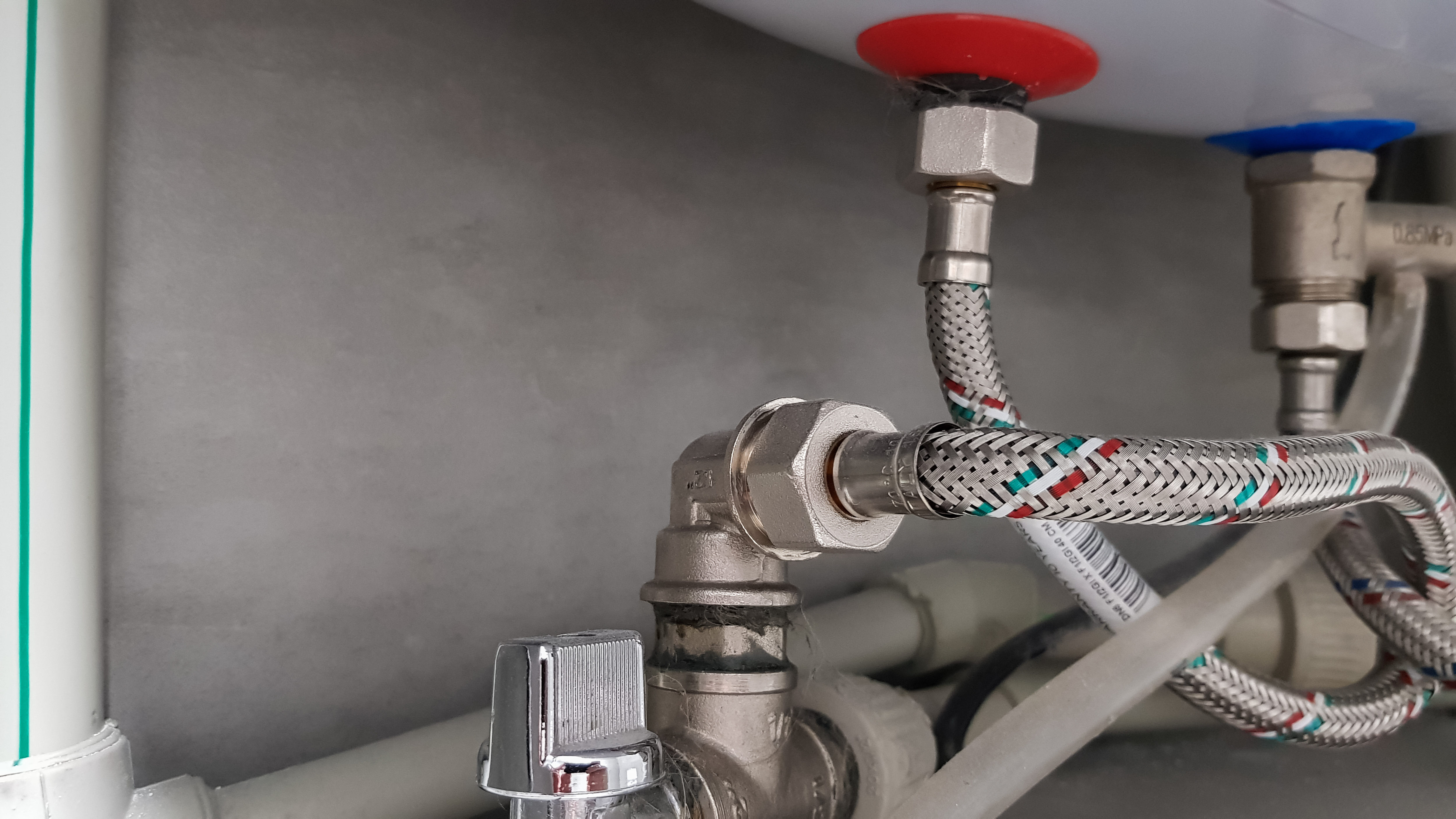 https://23800ufh.stage.cimm2.com//customerdocs/610/CATEGORY/IMG/plumbinghoses.jpg
