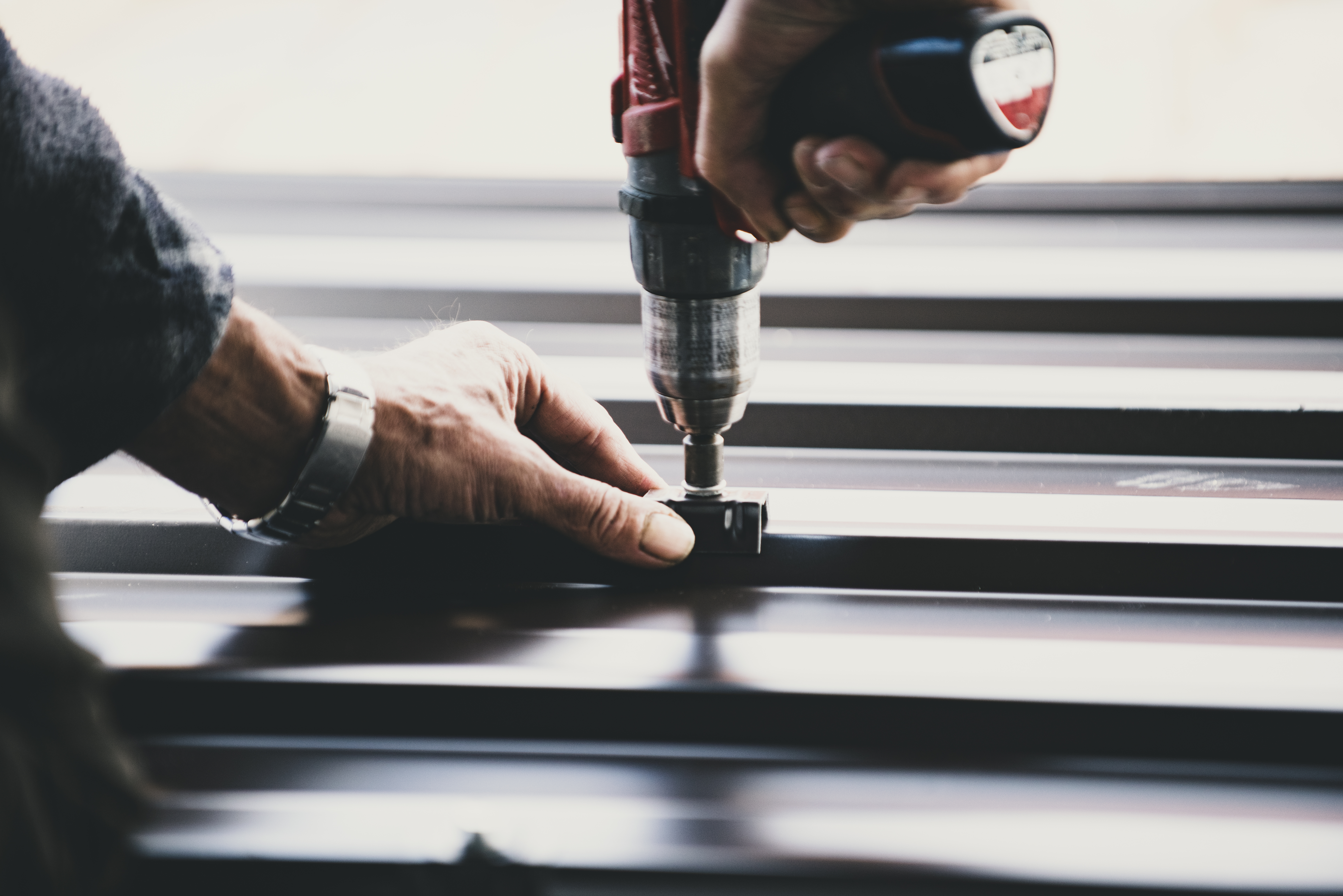 https://23800ufh.stage.cimm2.com//customerdocs/610/CATEGORY/IMG/roofingscrew.jpg