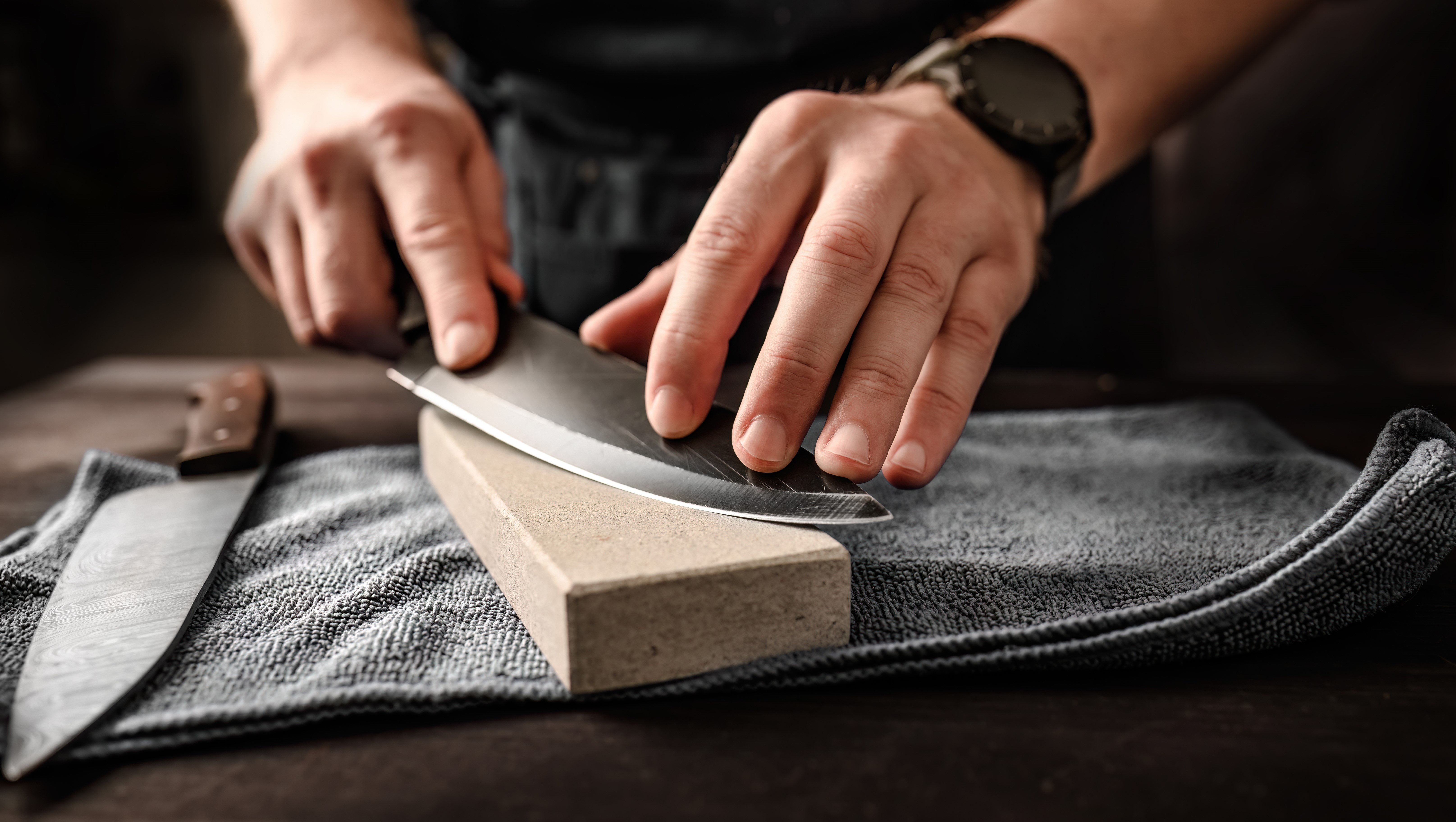 https://23800ufh.stage.cimm2.com//customerdocs/610/CATEGORY/IMG/sharpeningstone2.jpg