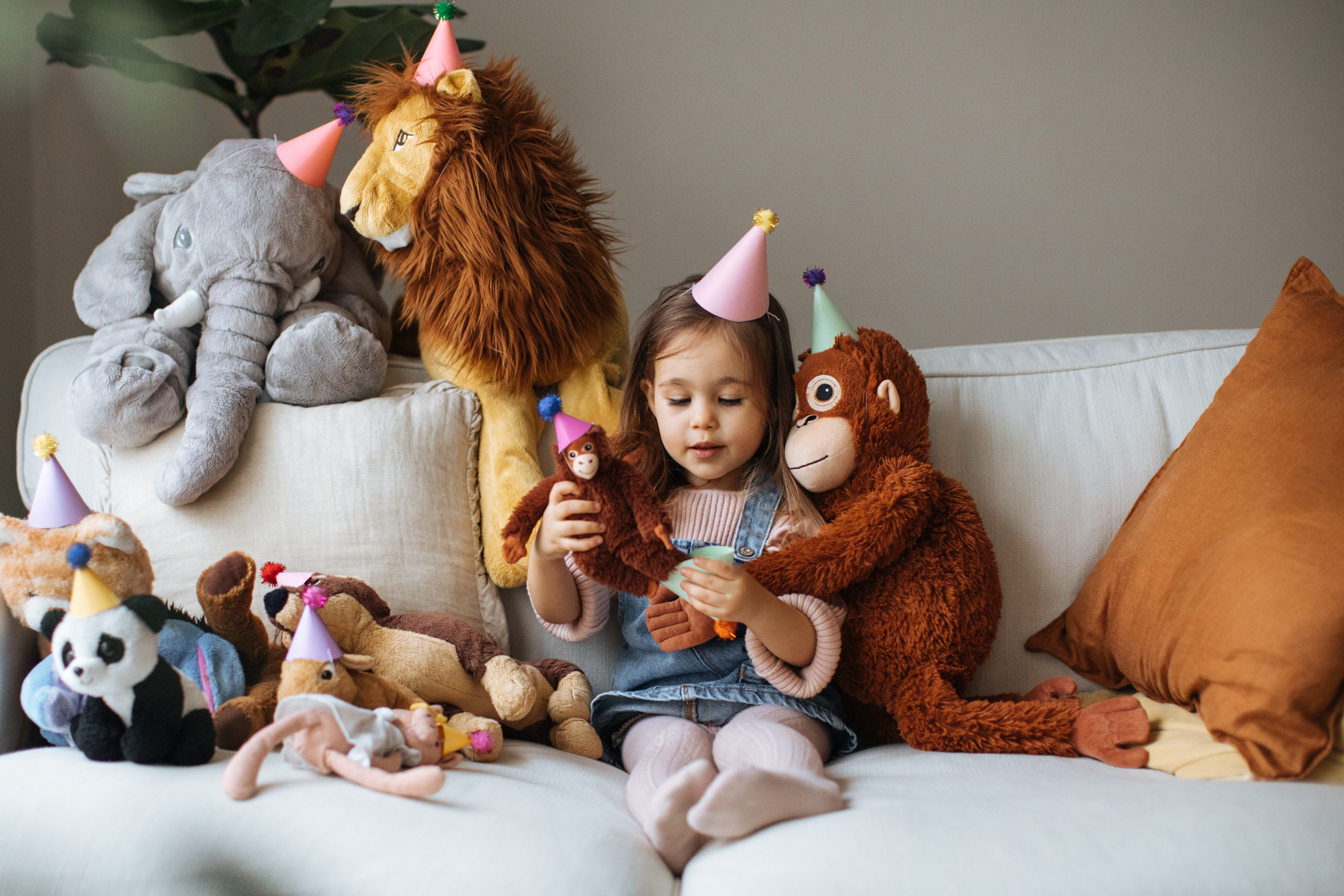 https://23800ufh.stage.cimm2.com//customerdocs/610/CATEGORY/IMG/stuffedtoys.jpg