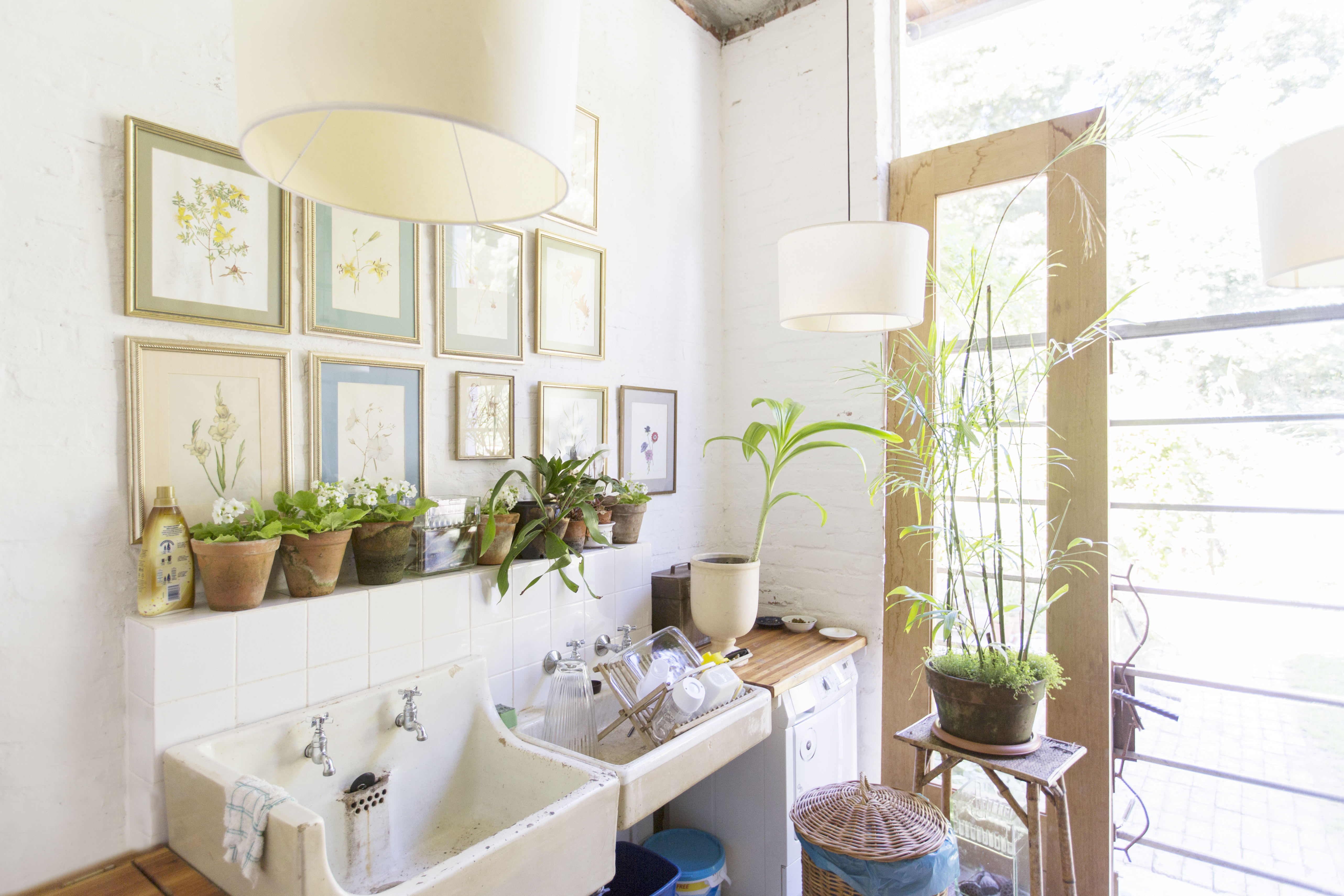 https://23800ufh.stage.cimm2.com//customerdocs/610/CATEGORY/IMG/walldecor2.jpg